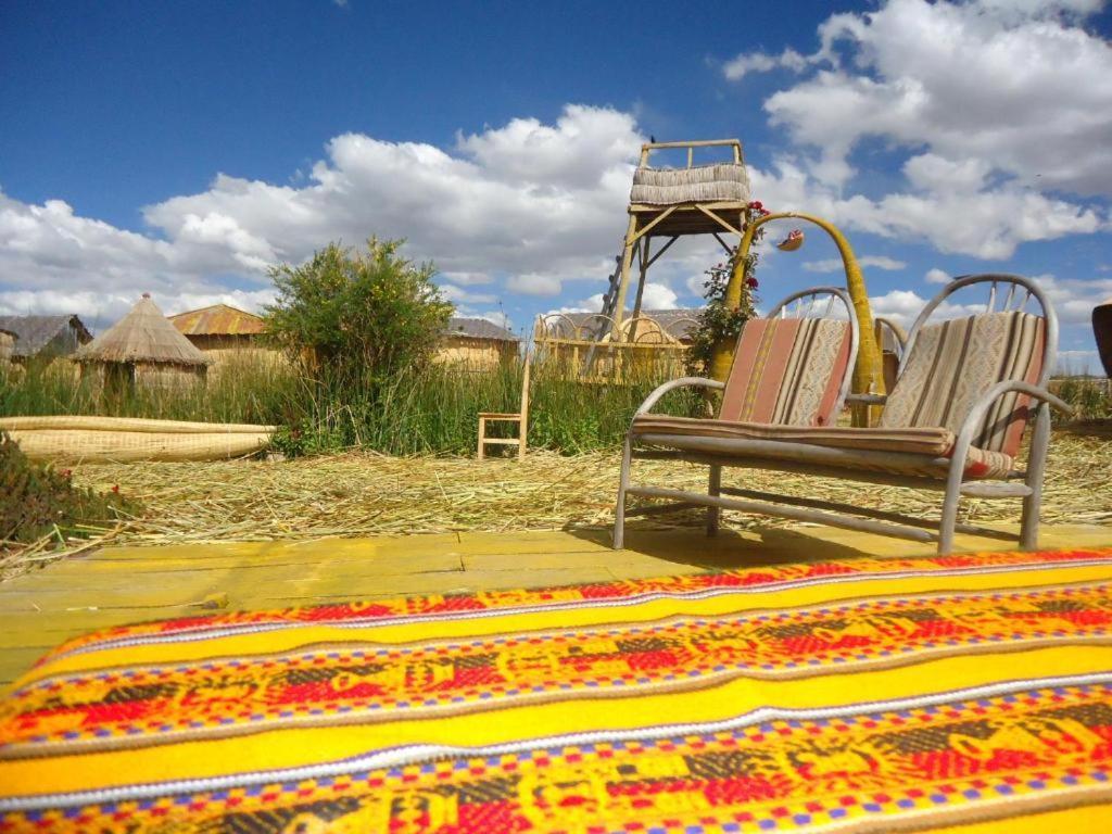 Uros Aruma-Uro On Uros Floating Islands Hotel Puno Exterior photo