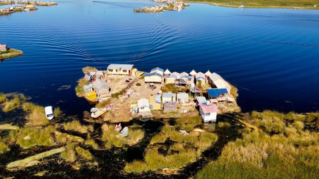 Uros Aruma-Uro On Uros Floating Islands Hotel Puno Exterior photo